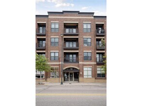 Building Photo - 15 E Franklin Ave