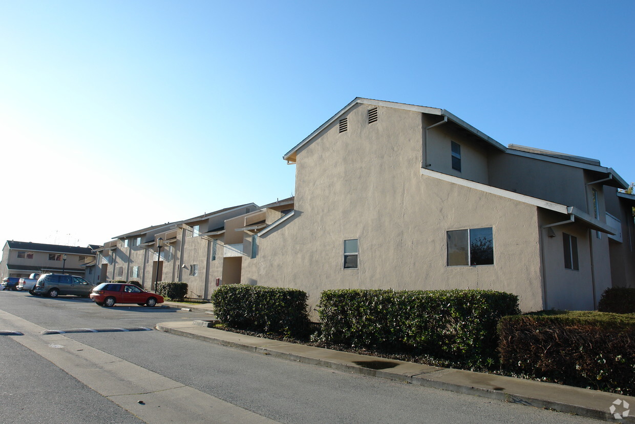 Building Photo - Ocean View Apartments