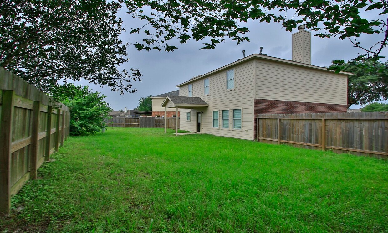 Building Photo - 20102 Glacier Falls Dr
