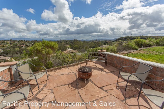 Foto del edificio - 4477 Highland Oaks St