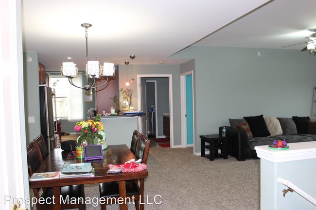 Building Photo - 3 br, 2 bath House - 8597 South Deerwood Lane