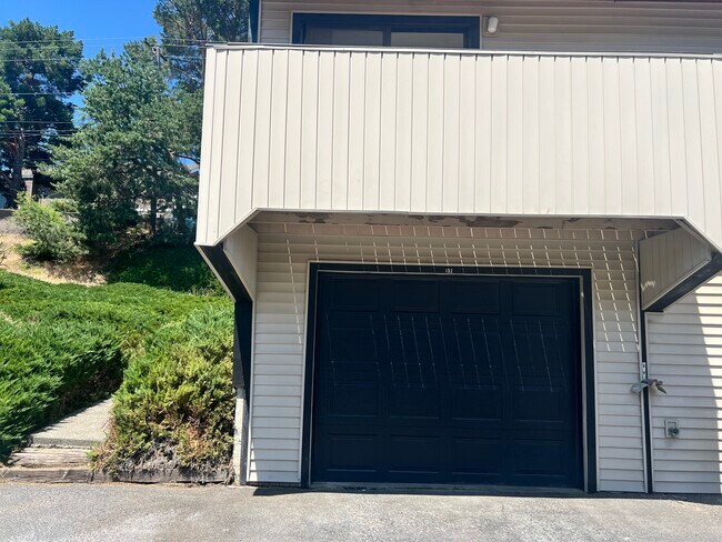 Foto del edificio - 132 NW Larry St