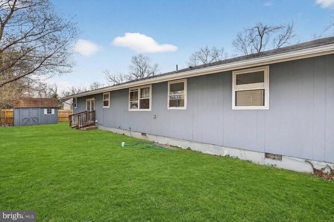 Building Photo - 1102 Evergreen Blvd