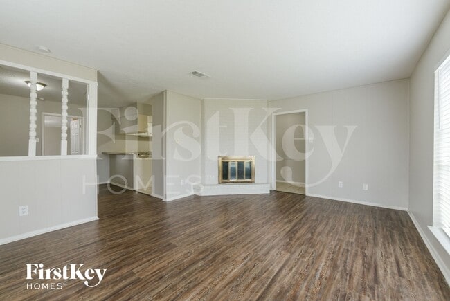 Building Photo - 1 Midwood Cir