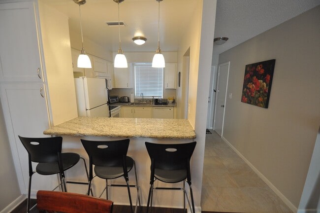 Charming 2-Bedroom Condo in Scenic Winter ... - Charming 2-Bedroom Condo in Scenic Winter ...