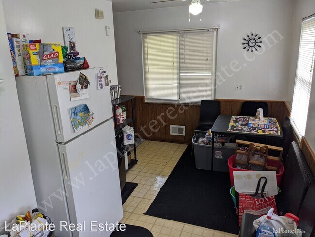 Building Photo - 4 br, 2 bath House - 1706 Perth Street 1