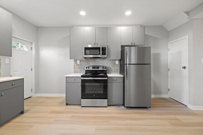 ???Newly Renovated MODERN 3BR and 2.5Bath ... - ???Newly Renovated MODERN 3BR and 2.5Bath ... House