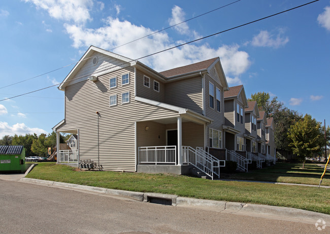 Building Photo - Curtis Homes