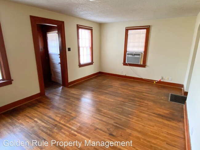 Foto del edificio - 1 br, 1 bath House - 405 E 10th Ave