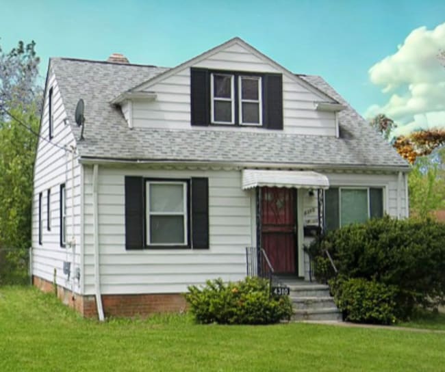 Building Photo - 4310 E 163rd St