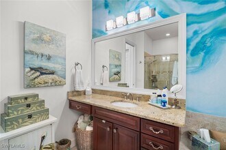 Building Photo - 9064 Siesta Bay Dr