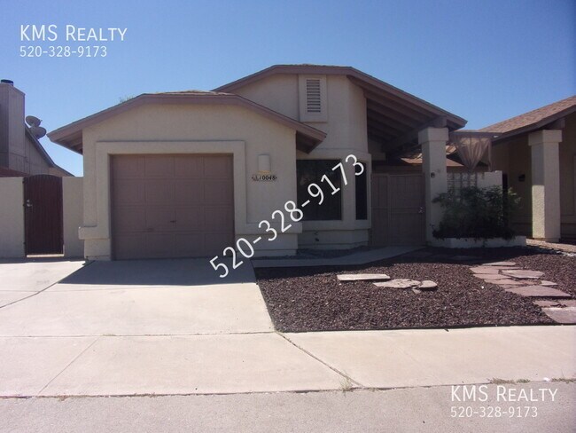 Building Photo - 3 Bedroom 2 Bath- 10048 E Desert Aire Driv...