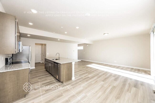 Building Photo - 13563 Arriba Dr