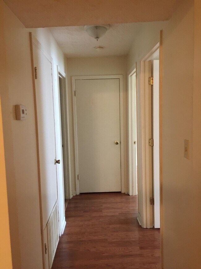 Building Photo - Robinwood Apartments