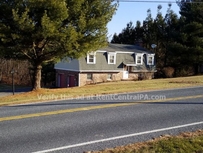 Building Photo - 977 Brownsville Rd