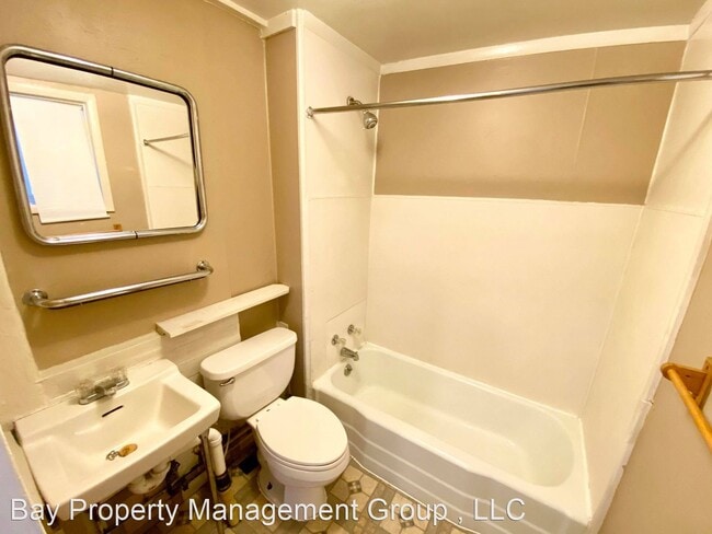 Building Photo - 2 br, 2 bath House - 16 N Madeira Street