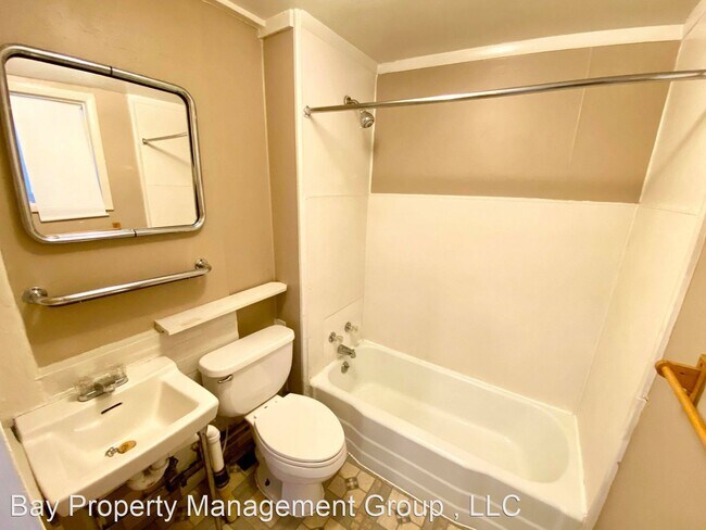 Foto del edificio - 2 br, 2 bath House - 16 N Madeira Street