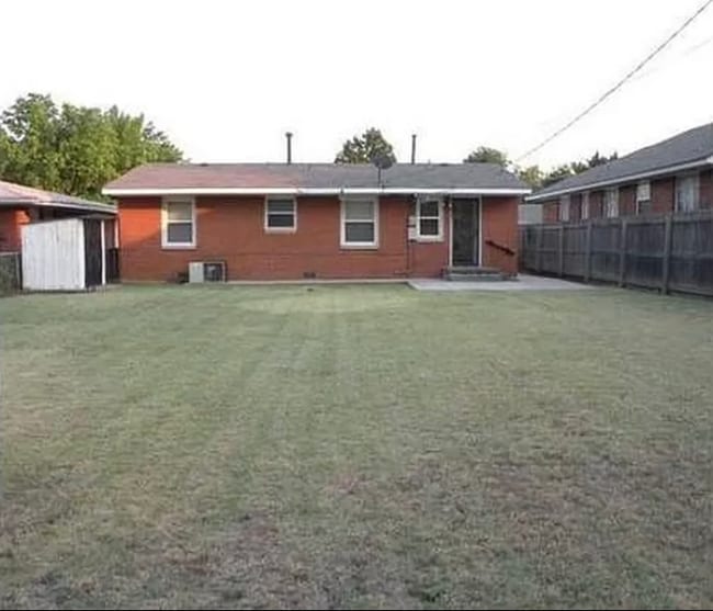 Building Photo - 2621 NW 49th St