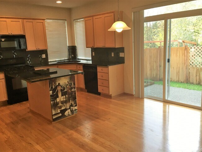 Foto del edificio - 3 Bedroom Home in Renton Highlands close t...