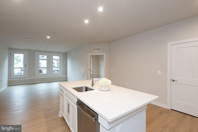 Building Photo - 1669 Bandit Loop