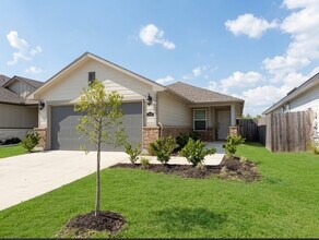 Building Photo - 5549 Madden Ln