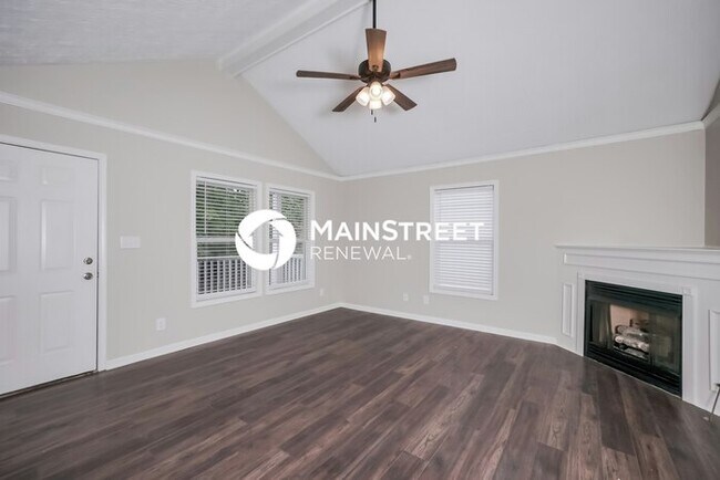 Building Photo - 3 Bedroom Pet-Friendly Home in LOUISVILLE, KY with Main Street Renewal