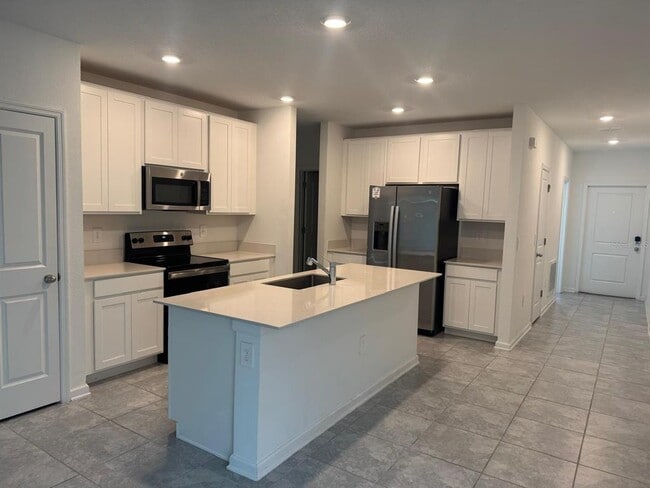 Building Photo - 2110 Aquifer Ln