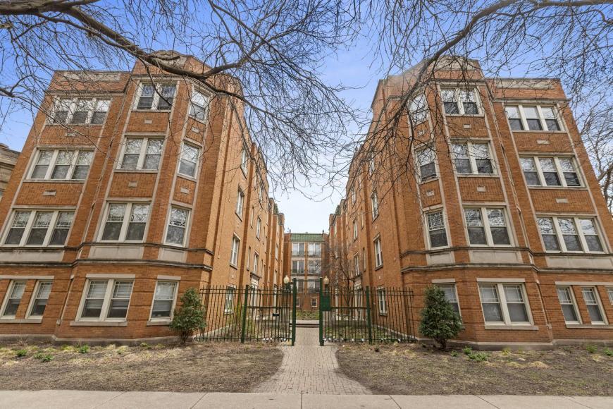 Foto principal - 1 bedroom in Chicago IL 60640