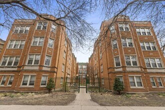 Building Photo - 4505 N Greenview Ave