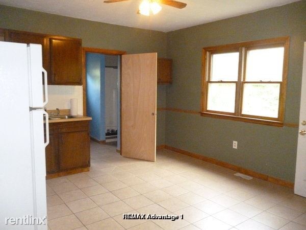 Building Photo - 1 br, 1 bath Townhome - 277 James St