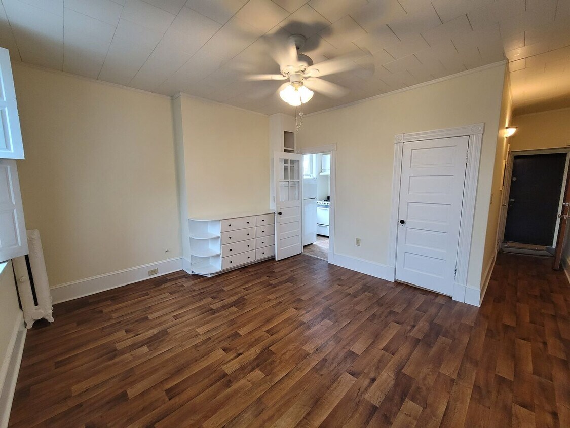 Foto del edificio - 2917 N Calvert St