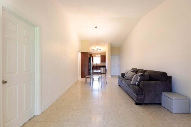 Foto del edificio - 321 Olivewood Pl