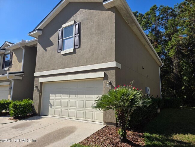 Foto del edificio - 498 Walnut Dr