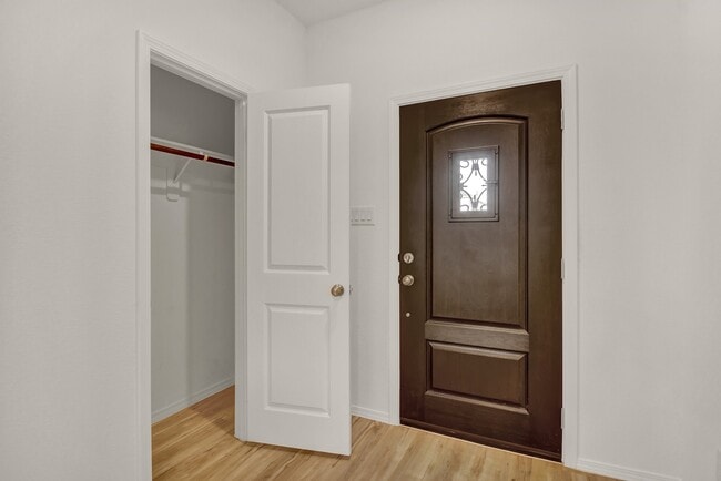 Building Photo - 18411 Cobalt Cove Ln