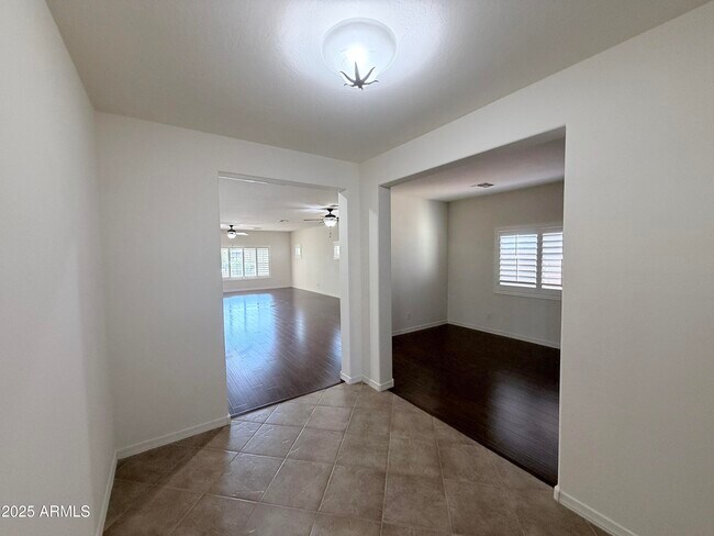 Building Photo - 16549 W Rowel Rd