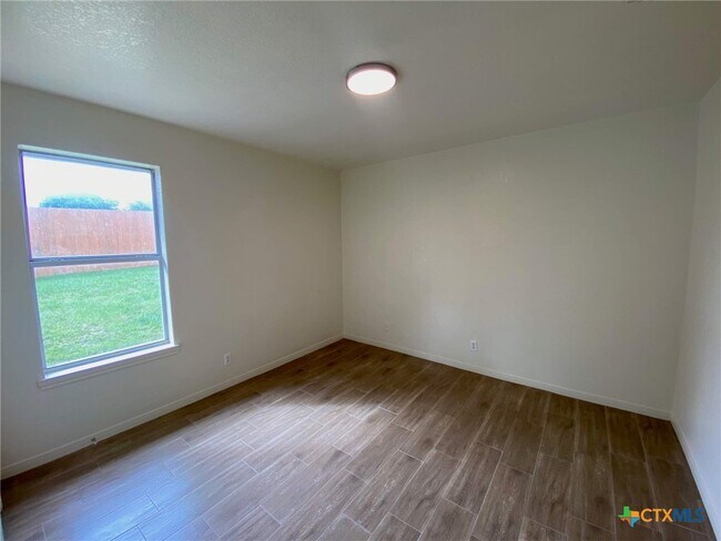 Foto del edificio - 2207 Wright Way