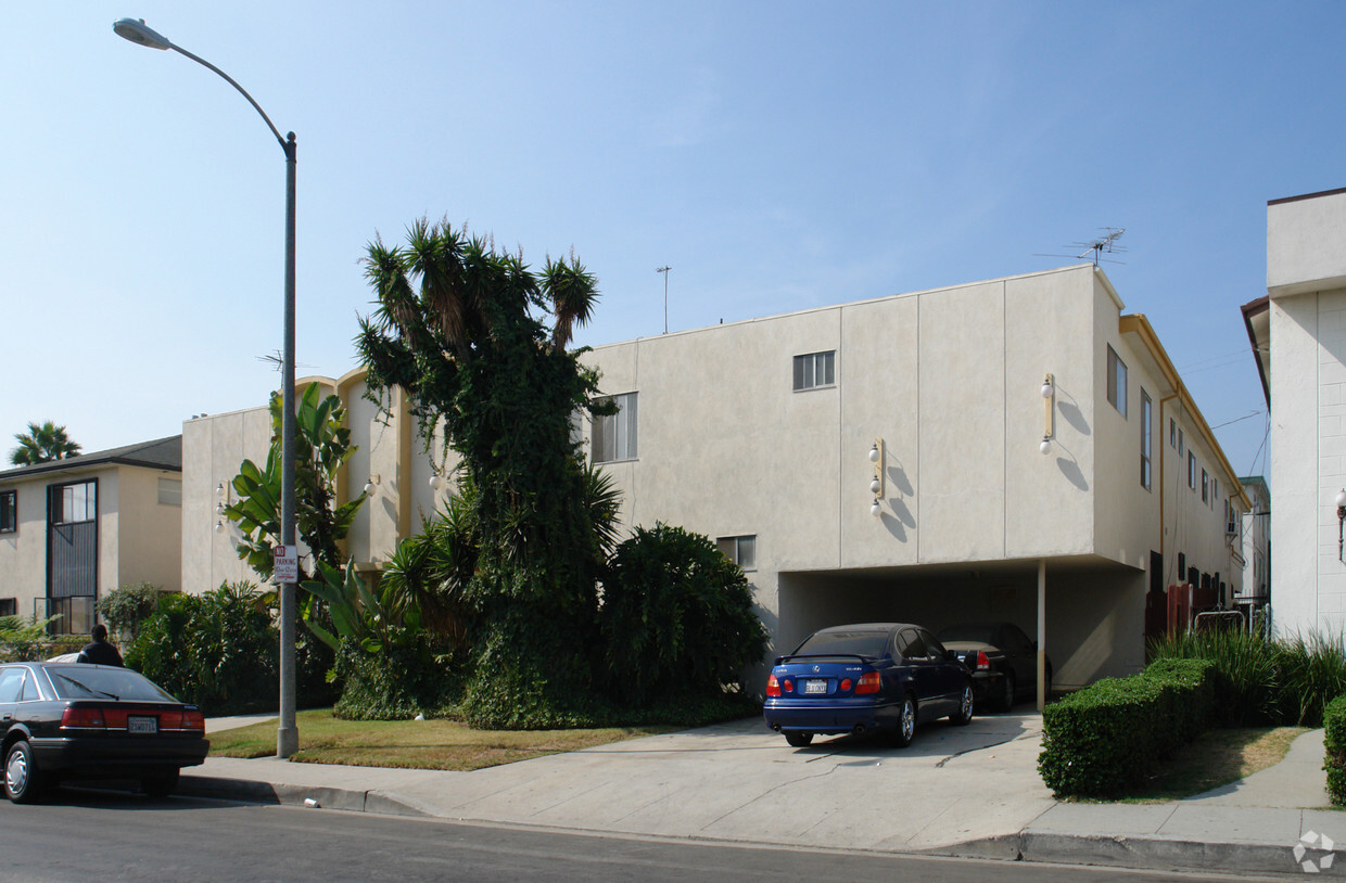 Building Photo - 1955 S Sherbourne Dr