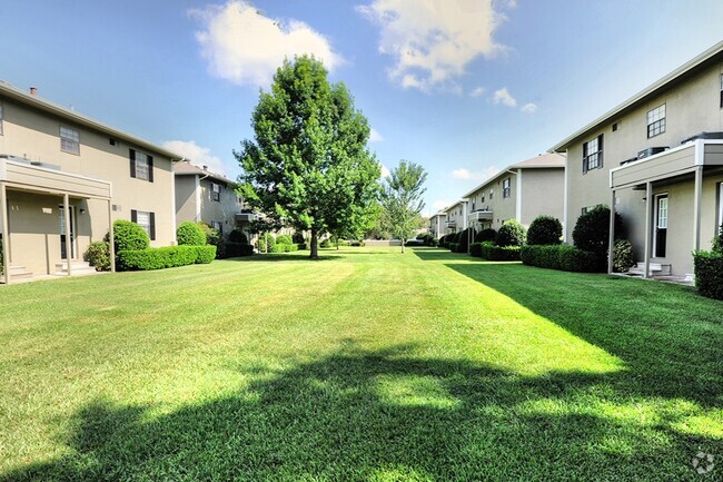 Building Photo - Waters Mark Apartment Homes