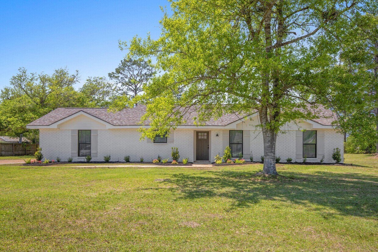 Foto principal - 3579 Oakwood Dr