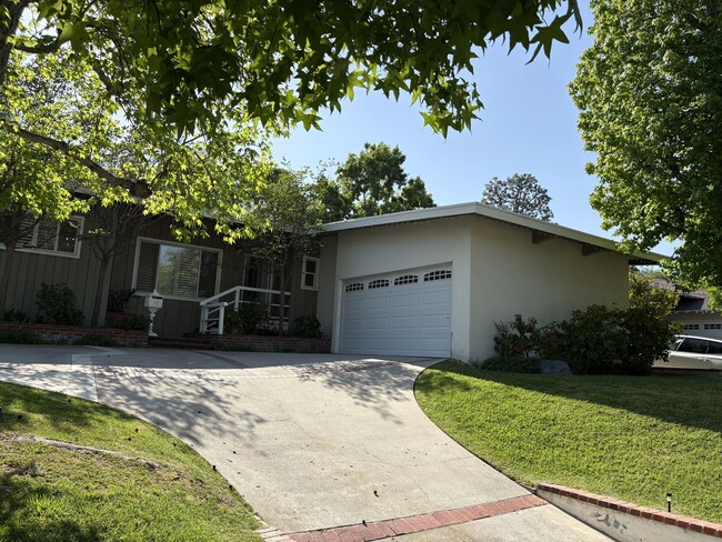 Building Photo - 285 Avenue 64
