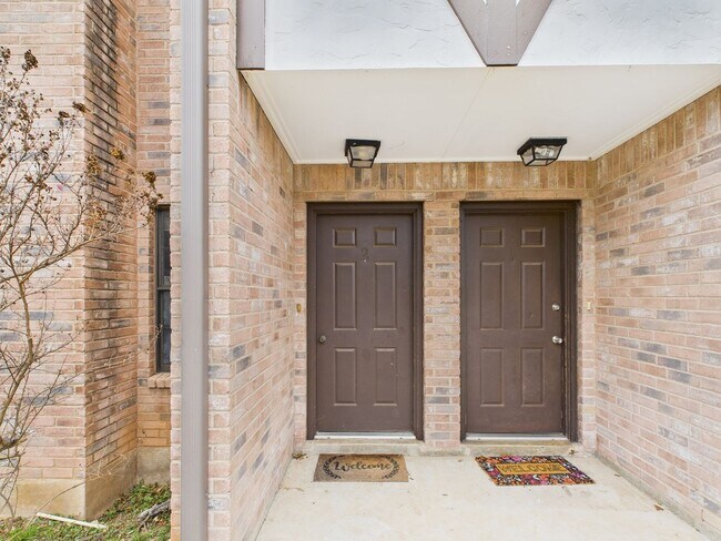 Foto del edificio - 107 Frederick Rd