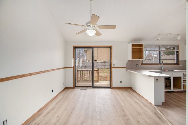 Building Photo - Chalco Pointe Home for Rent