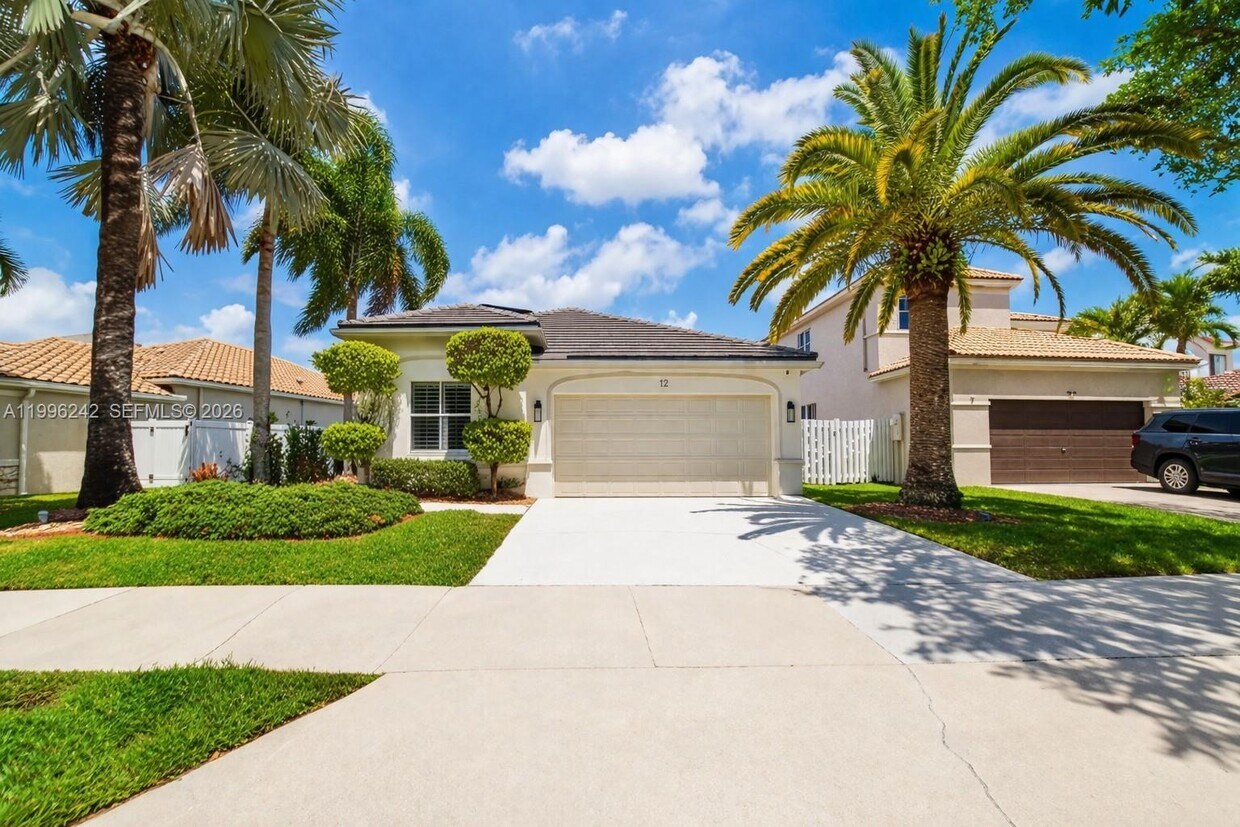 Tanglewood Circle, Weston, FL 33327 - 4 BR 2.5 BA single-family home - Tanglewood Circle, Weston, FL 33327 - 4 BR 2.5 BA single-family home