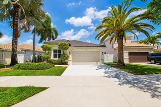 Building Photo - 717 Tanglewood Cir