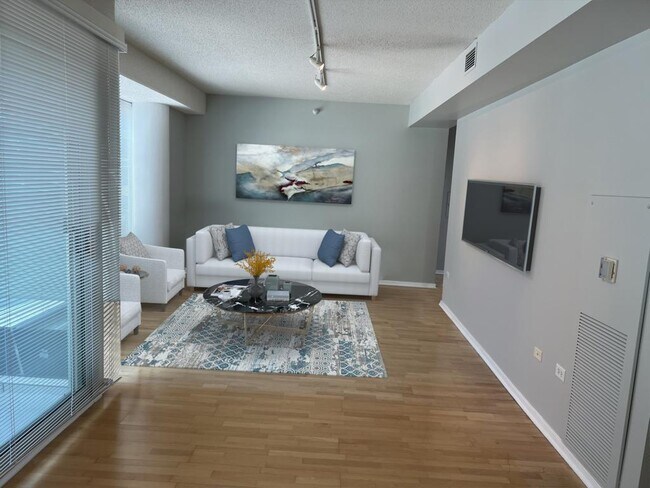 Foto del edificio - 1720 Maple Ave