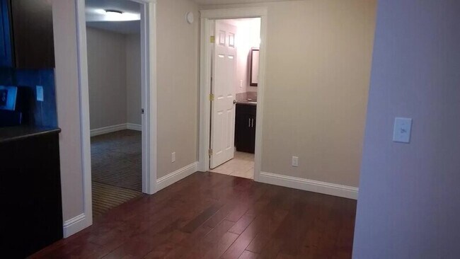 Foto del edificio - 3438 22nd Ave W