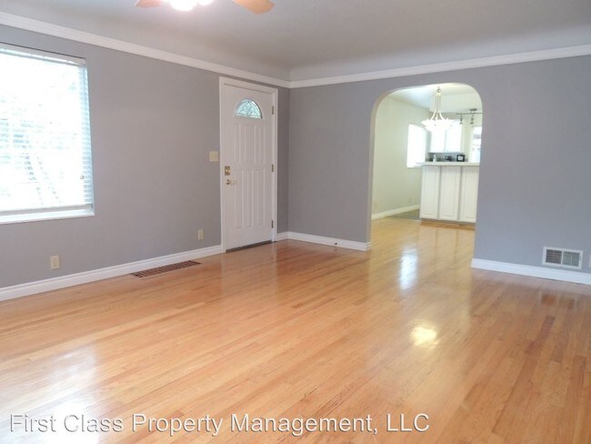 Building Photo - 16570 Inverurie Rd