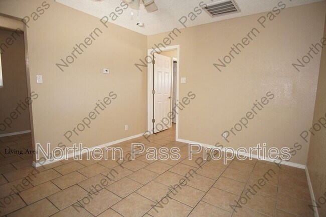 Building Photo - 8604 Lawson St