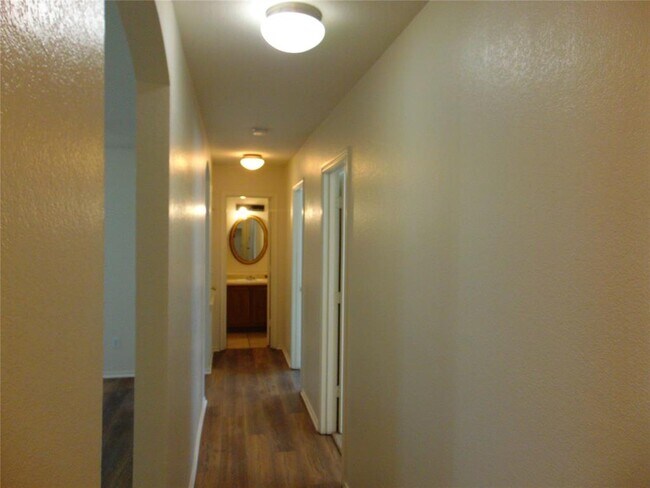 Building Photo - 109 Woodley Rd