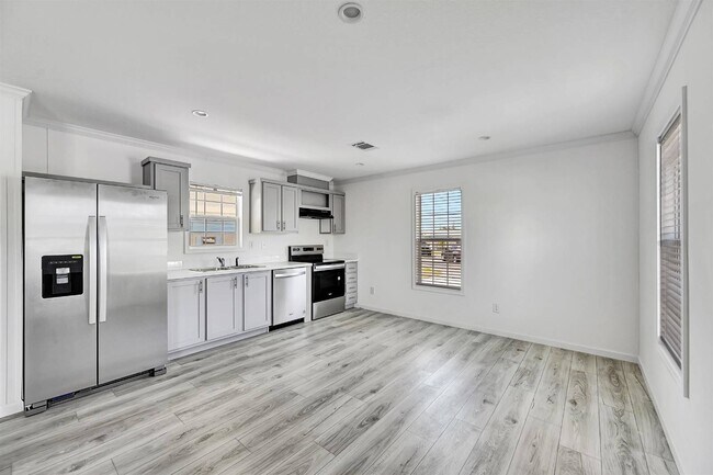 Foto del edificio - 2410 Skyview St
